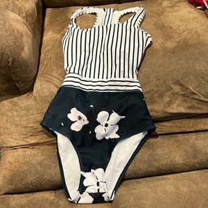 One piece swimsuit